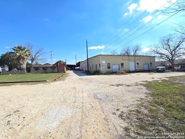 8210 New Laredo, San Antonio