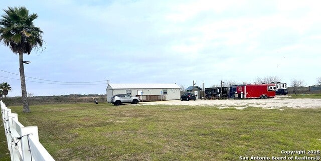 6302 Highway 35, Rockport