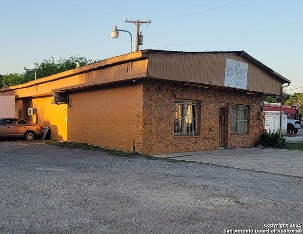 539 Historic Old Hwy 90, San Antonio