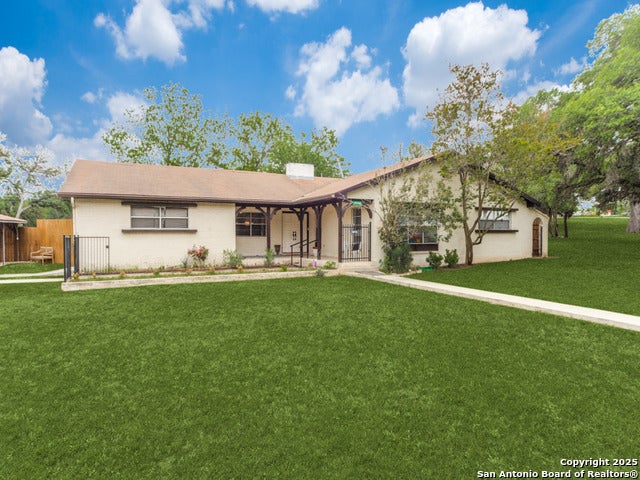 101 Pine View, Boerne