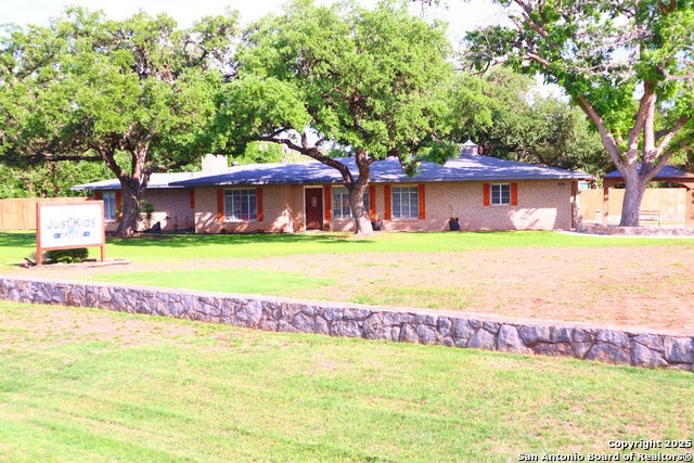310 Pfeil, Cibolo