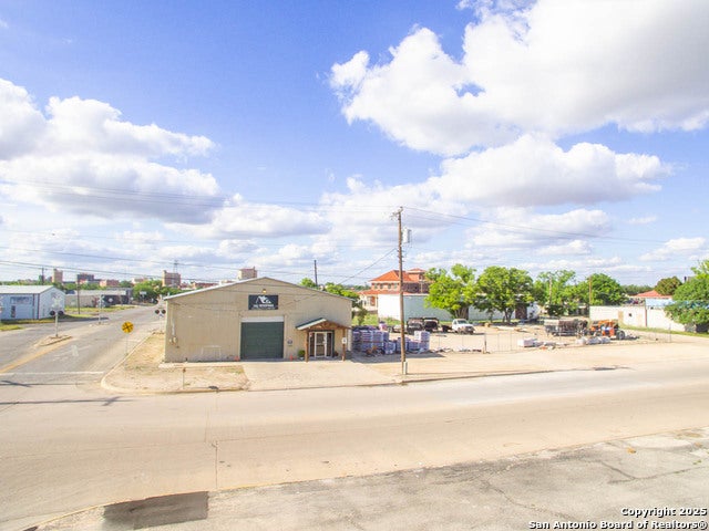 26 W Washington Dr, San Angelo