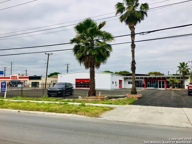 5421 Grissom 2, San Antonio