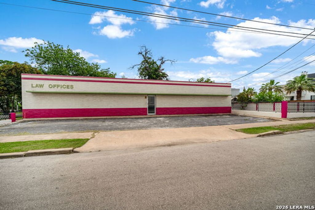 201 W Poplar, San Antonio