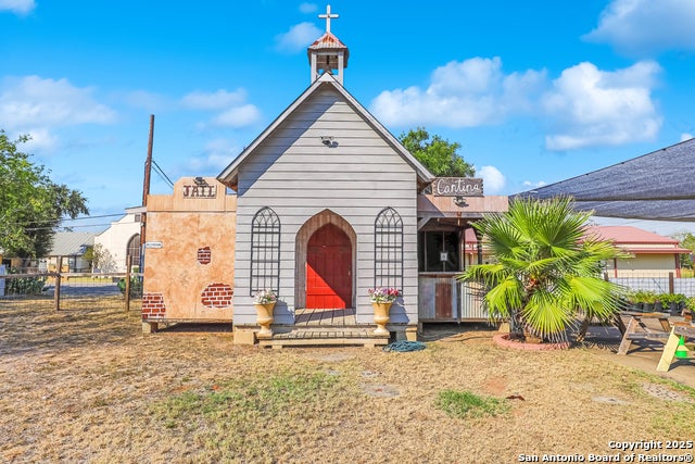 431 Avenue F, Poteet