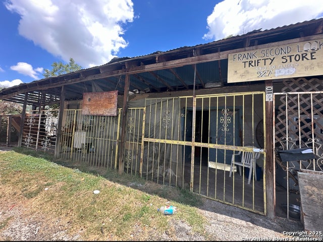 5310 S Flores, San Antonio