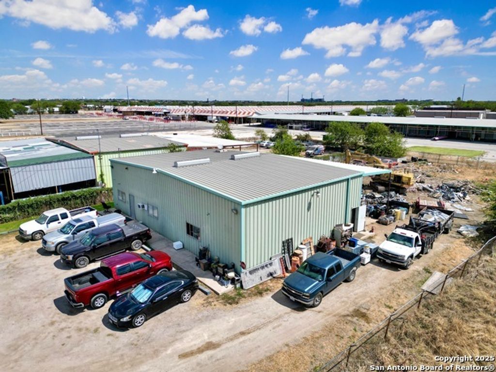 12540 S State Highway 16, San Antonio