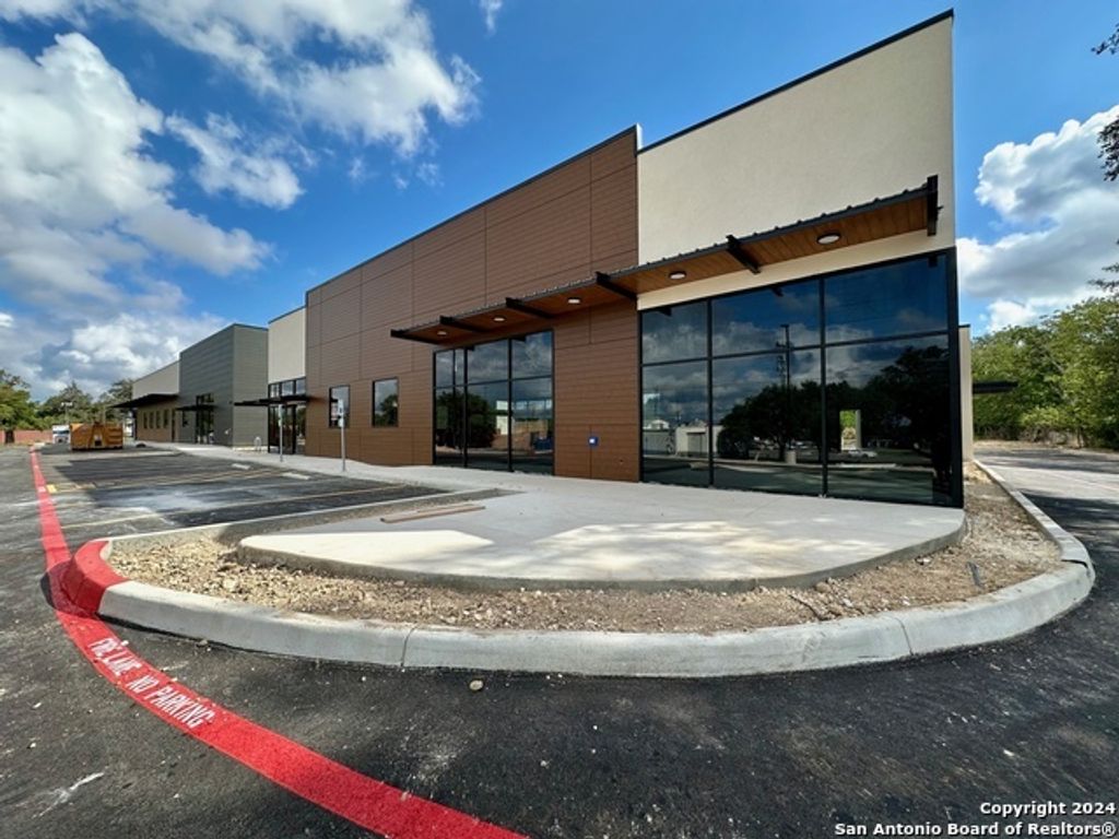6348 Prue Road, San Antonio