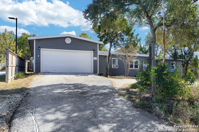 1016 E Borgfeld, San Antonio