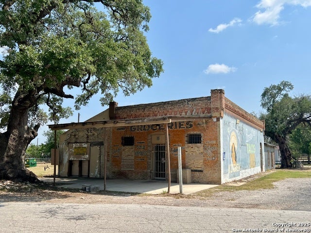 2636 County Road 128, Floresville