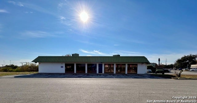 3434 Cherry Ridge, San Antonio