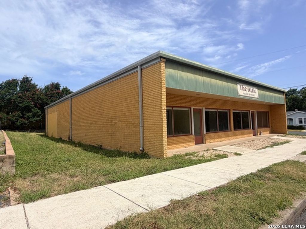 112 Orange, Fredericksburg