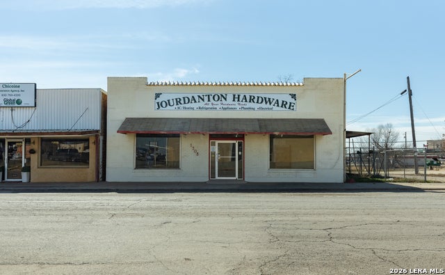 1308 Simmons Ave, Jourdanton