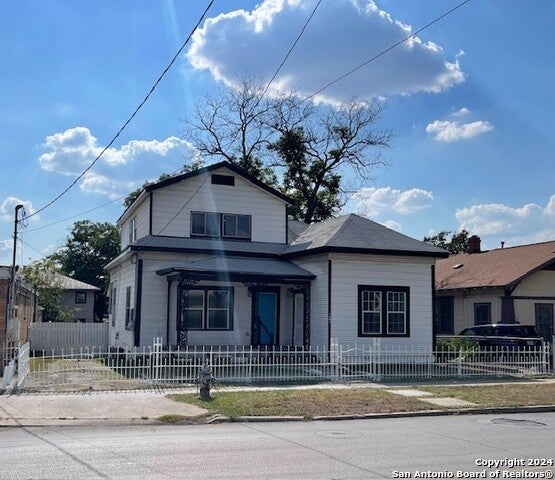1607 N Pine St, San Antonio