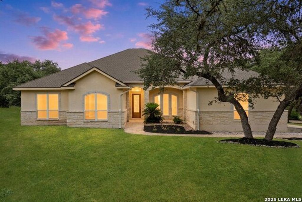26807 Interstate 10 W 3, Boerne