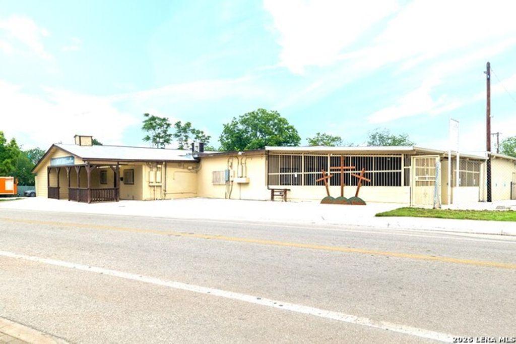 2908 Mission Road, San Antonio