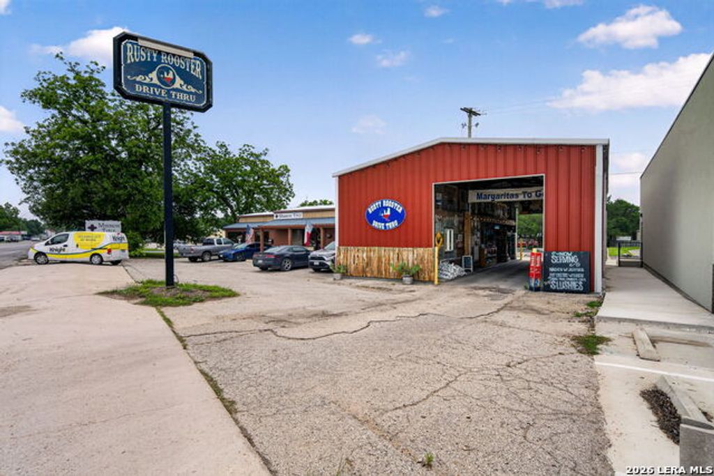 806 Us Highway 90 W, Castroville