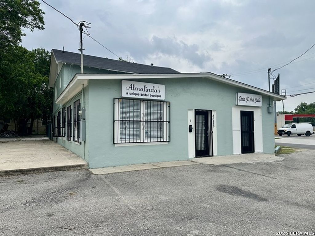 3016 S Presa Street, San Antonio