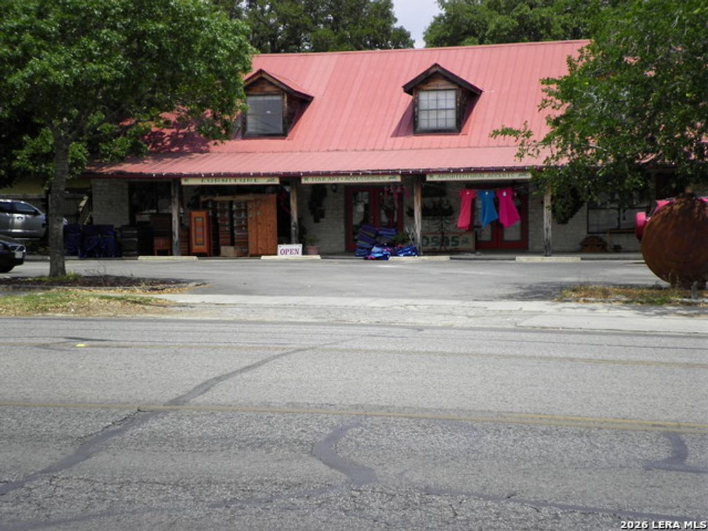 1109 S Main 101, Boerne