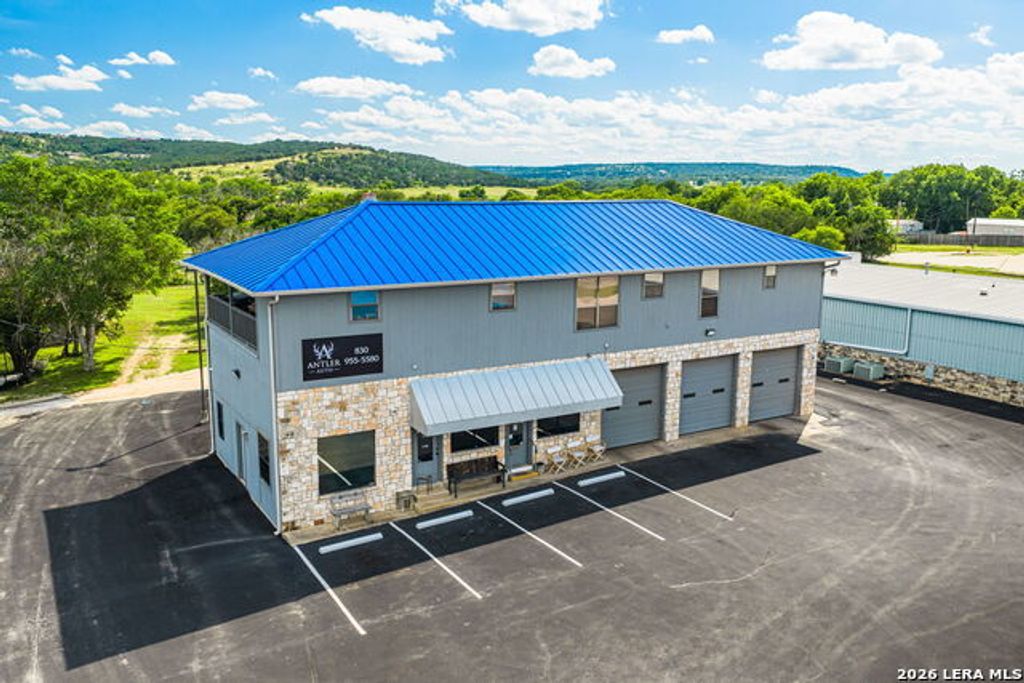 1903 Junction Hwy, Kerrville