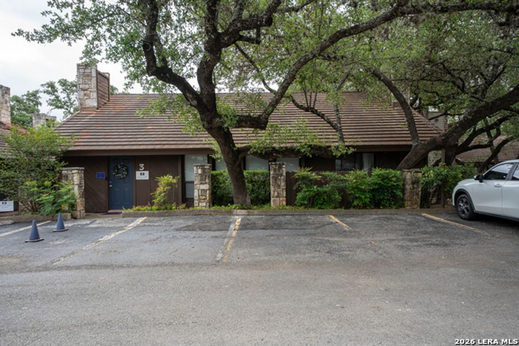 8004 West Avenue, San Antonio