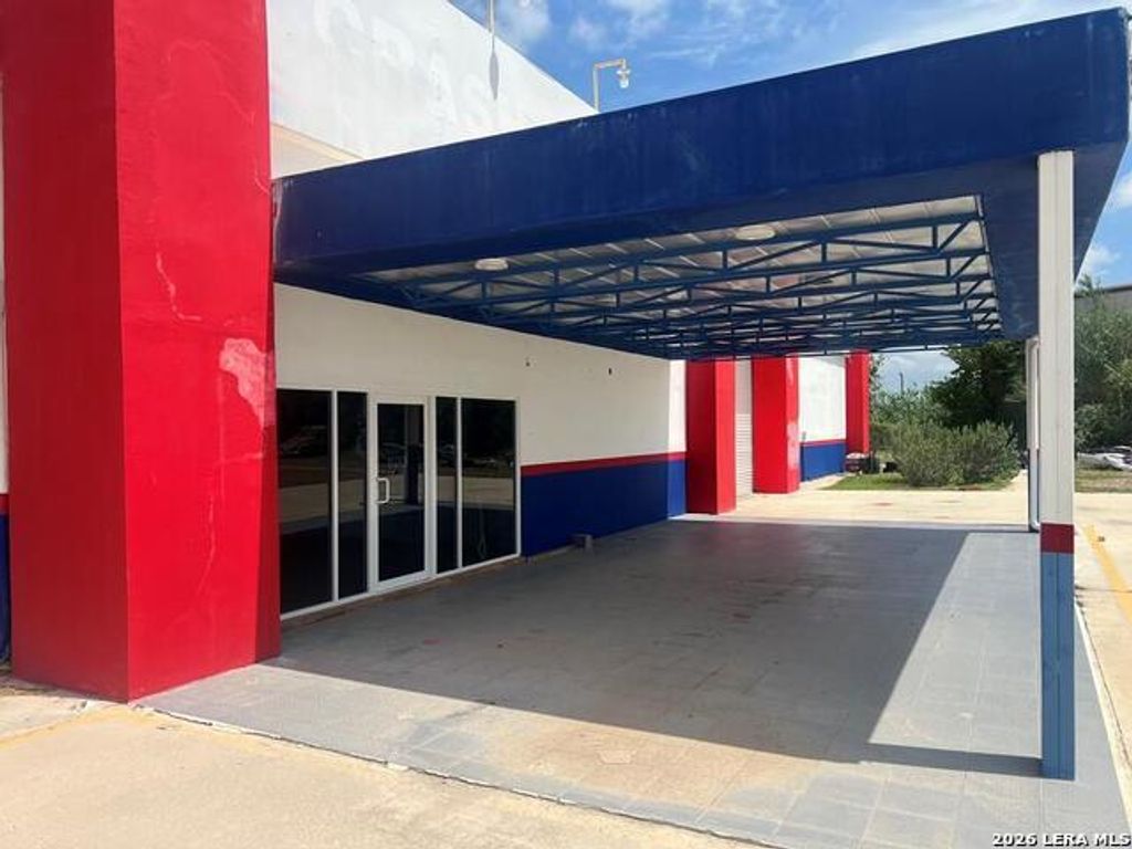 3363 Del Rio Blvd, Eagle Pass