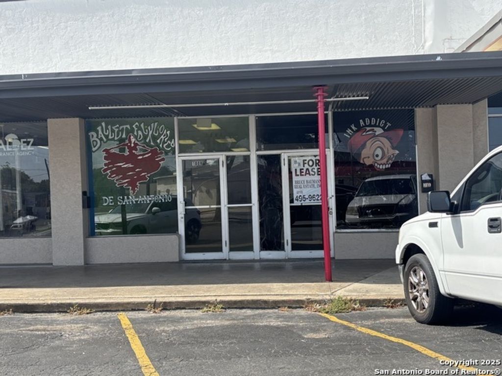 1002 Donaldson 1008, San Antonio
