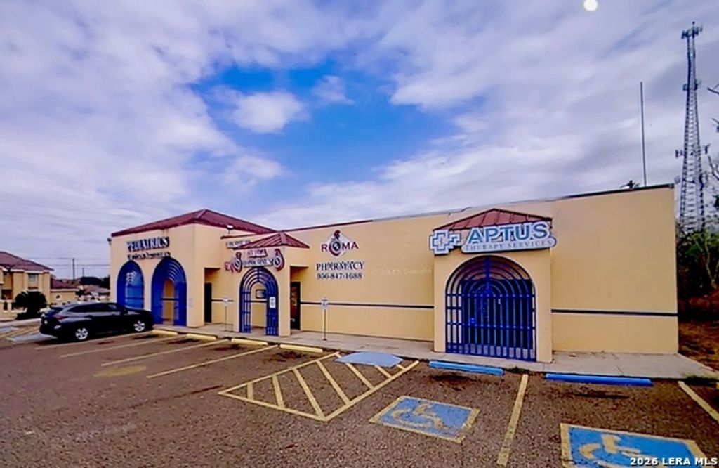 700 E Bravo Blvd, Roma