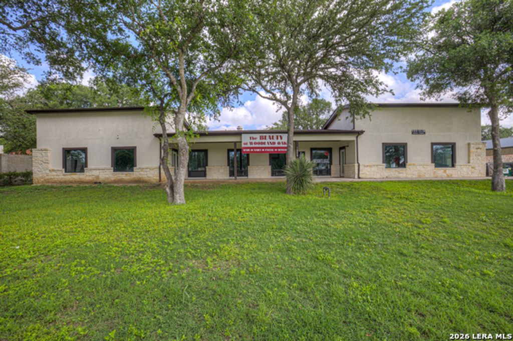 1209 Woodland Oaks Dr, Schertz