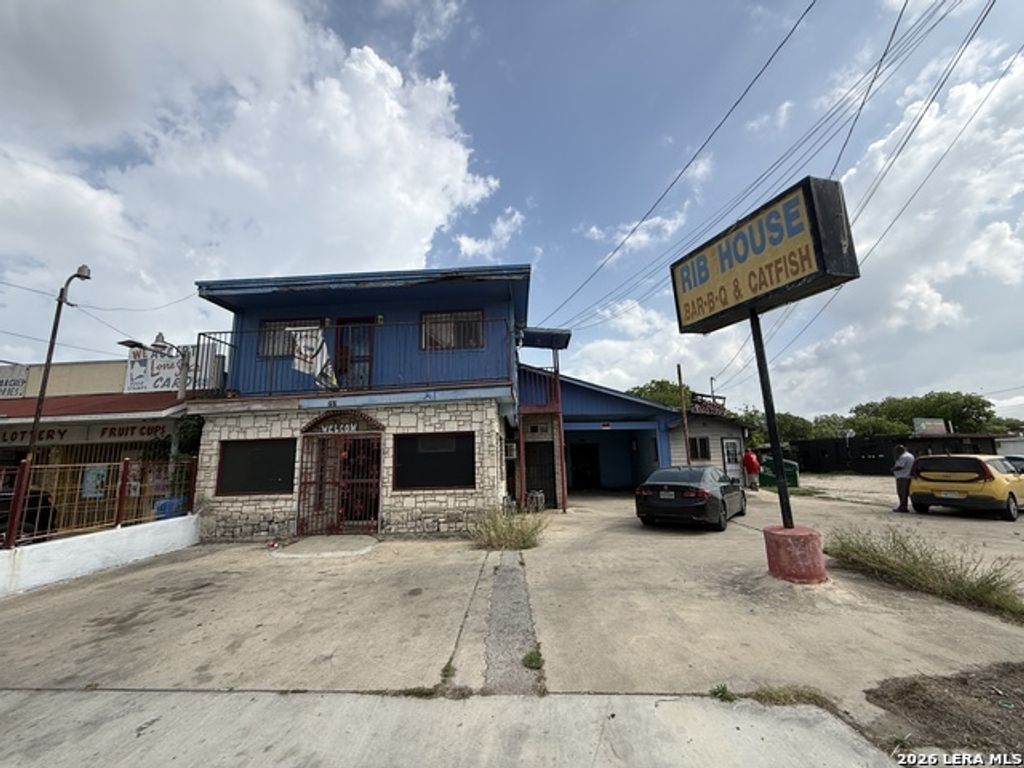 757 Historic Old Hwy 90, San Antonio