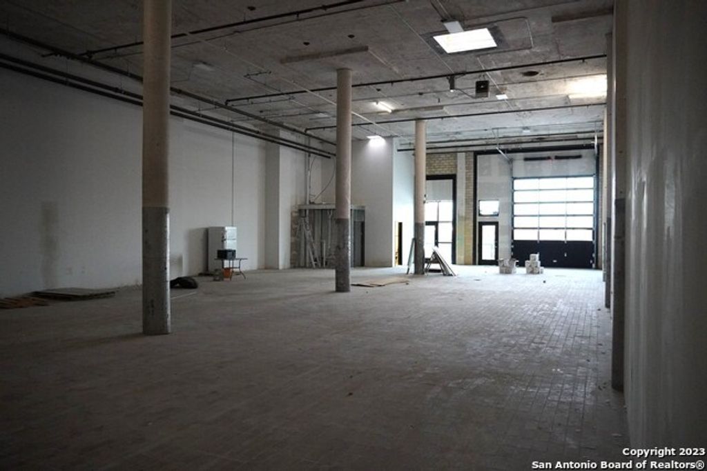 215 Coca Cola Place 115, San Antonio