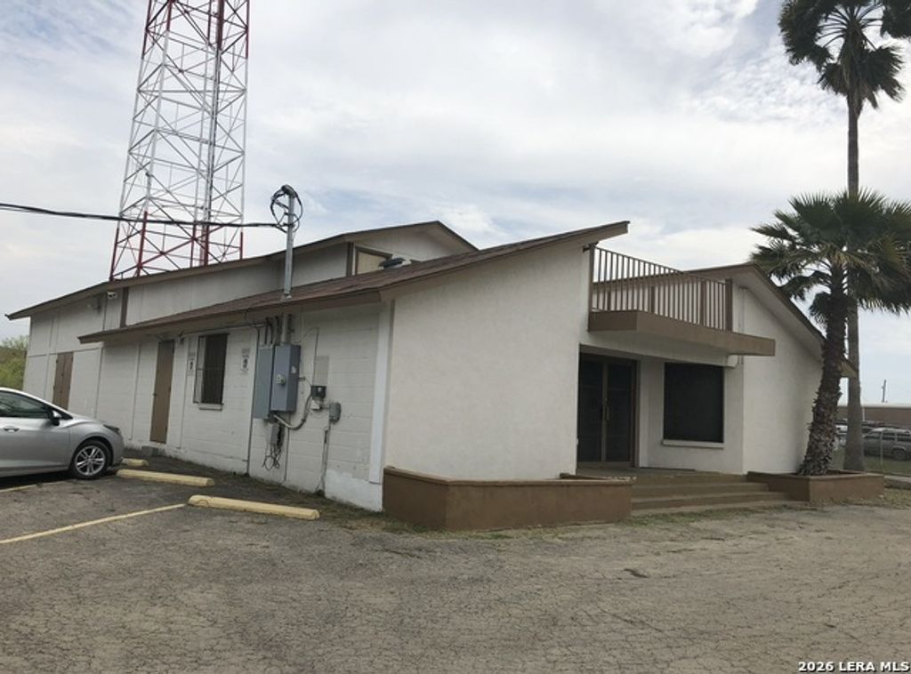 2290 N Veterans, Eagle Pass
