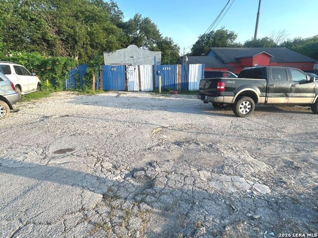 4230 Culebra, San Antonio