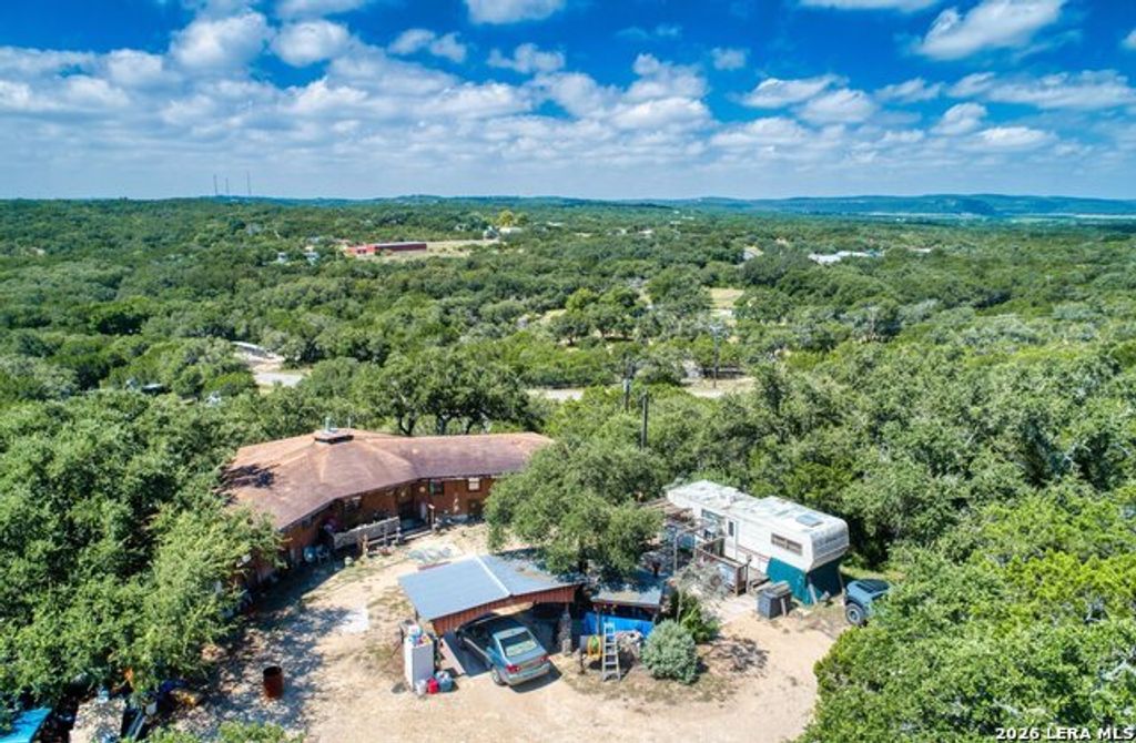 10294 Park Road 37, Lakehills