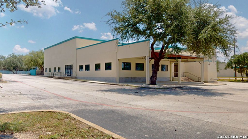 17776 Blanco Road, San Antonio