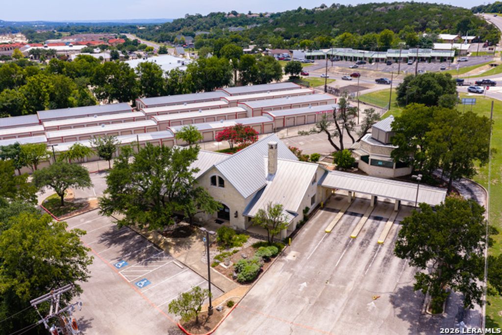 1015 Sidney Baker St, Kerrville