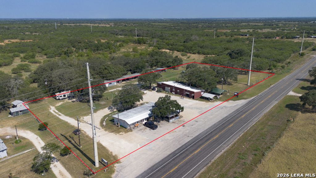 6348 Fm 1117, Seguin