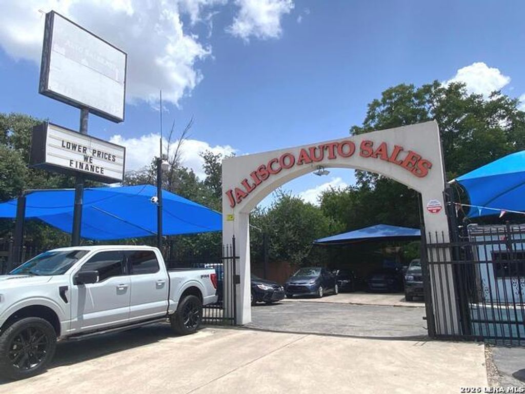 521 E El Dorado, San Antonio