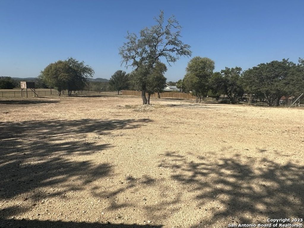 1781 C State Highway 16 S, Bandera