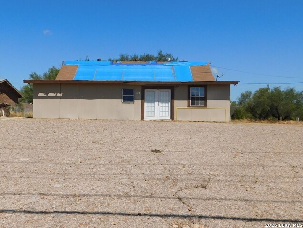 249 N Ih 35 Frontage Road, Cotulla