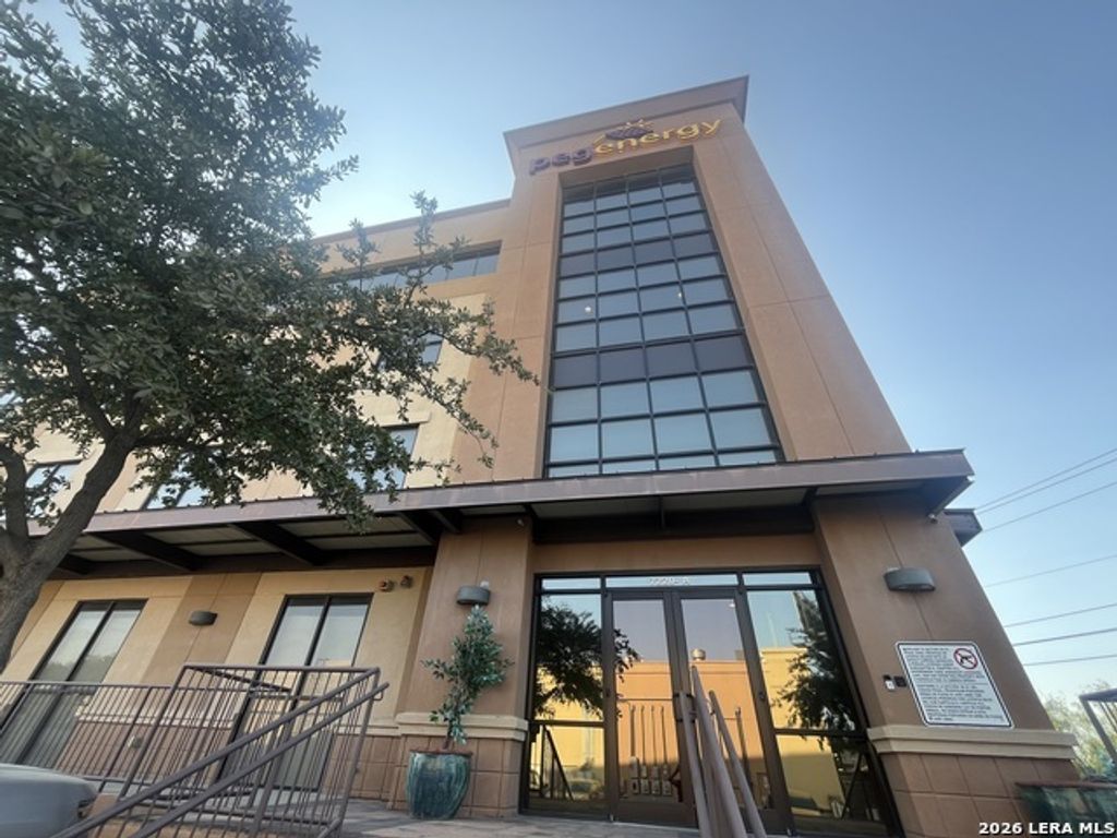7220 Bob Bullock Loop 4floo, Laredo