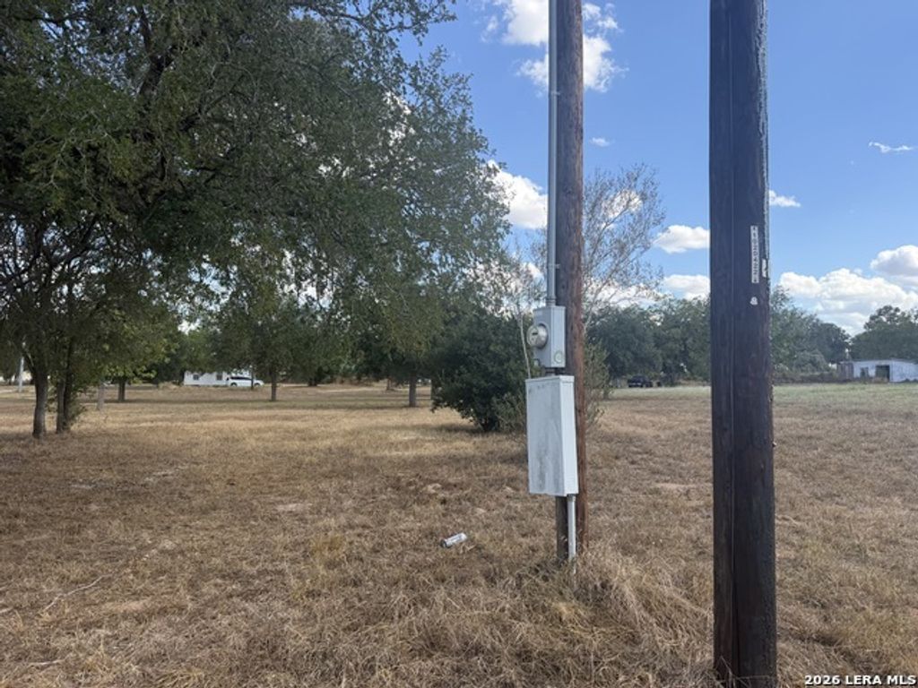 1200 W Main, Stockdale