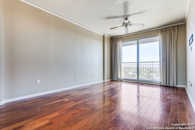 1 Towers Park Ln #1004, San Antonio