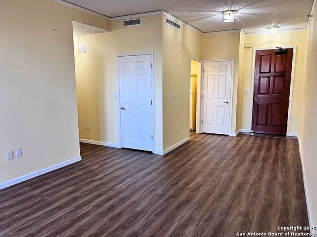 1 Towers Park Ln #205, San Antonio