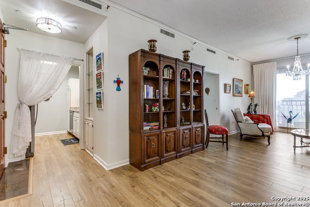 1 Towers Park Ln #907, San Antonio