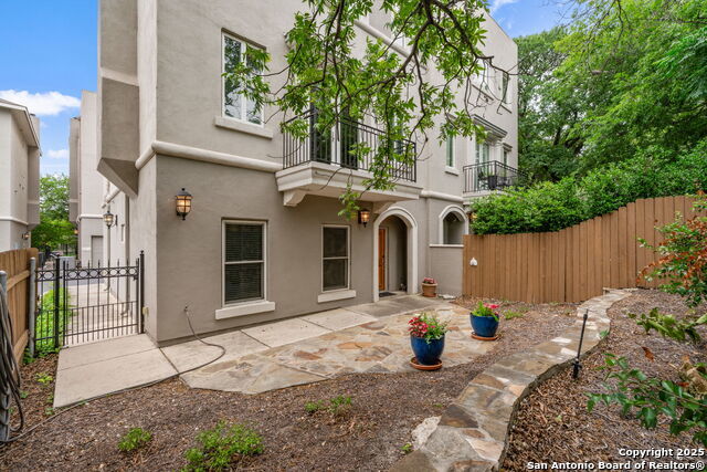 225 E Mulberry 211-2, San Antonio