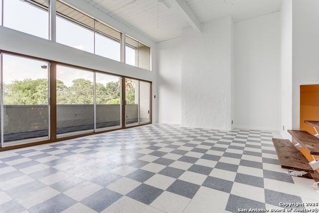 3102 Eisenhauer B 20, San Antonio