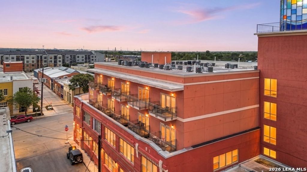 1401 S Flores Street #409, San Antonio