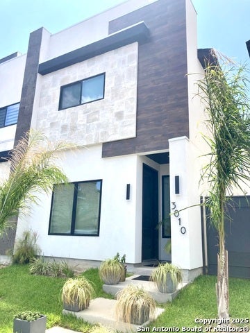 8218 Casa Verde Rd 3010, Laredo