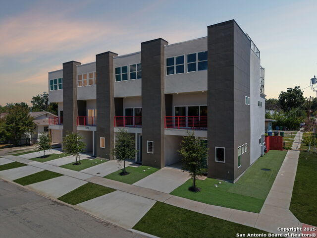 510 S Mesquite #104, San Antonio